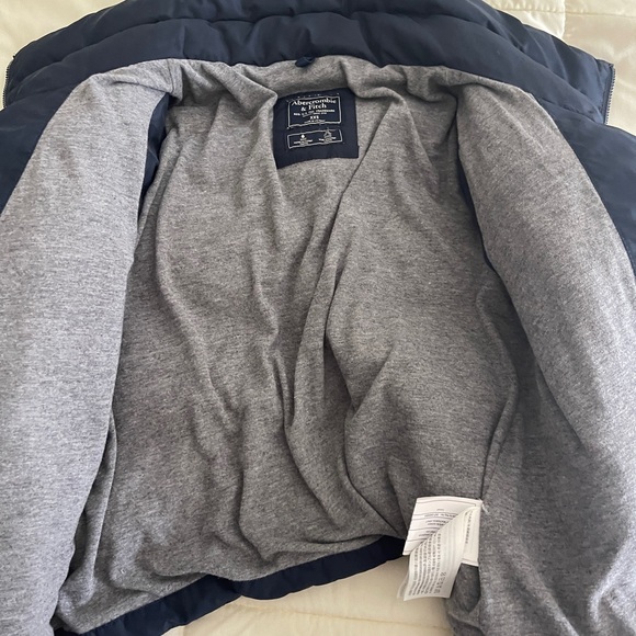 Cropped Abercrombie Coat - Picture 3 of 3